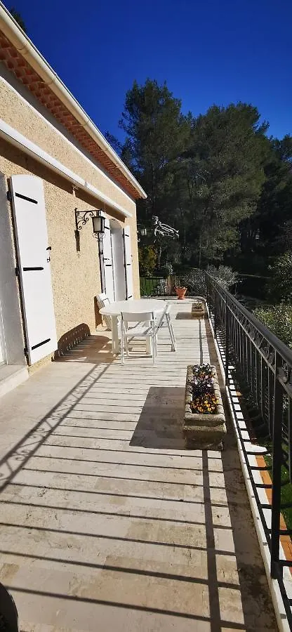 Magnifique Villa Avec Piscine La Bouilladisse 0*,